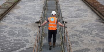 Thames Water Postpones £2.5m Retention Awards Amid Controversy