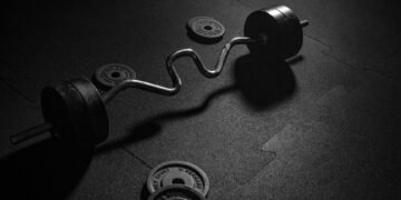 how muscles and bones work together