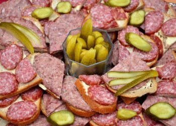 role of the liver in detoxification