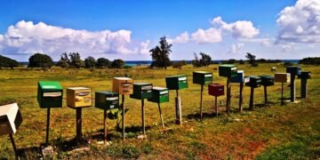 history of box office tracking and reporting