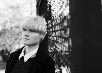 how runway trends differ from street style