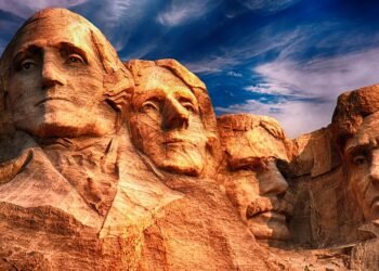 history of handbags and iconic silhouettes