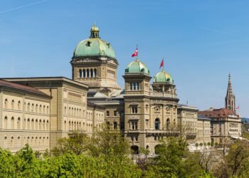 role of local councils in uk governance