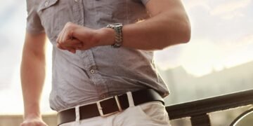 role of accessories like scarves and belts