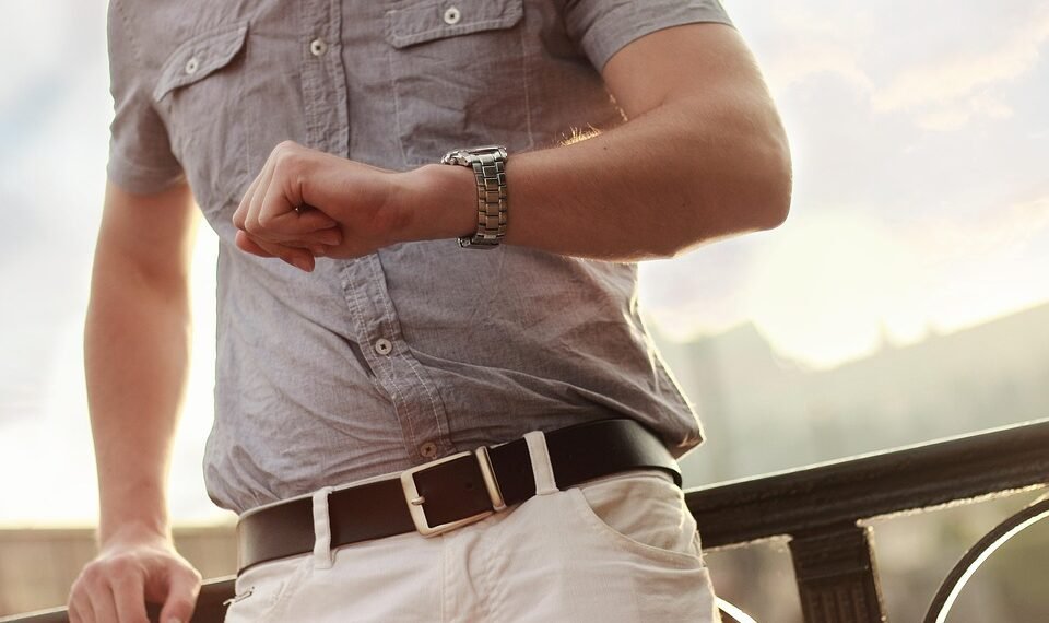 role of accessories like scarves and belts