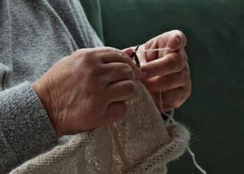 how fashion trends cycle and repeat over time