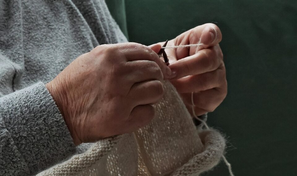 how fashion trends cycle and repeat over time