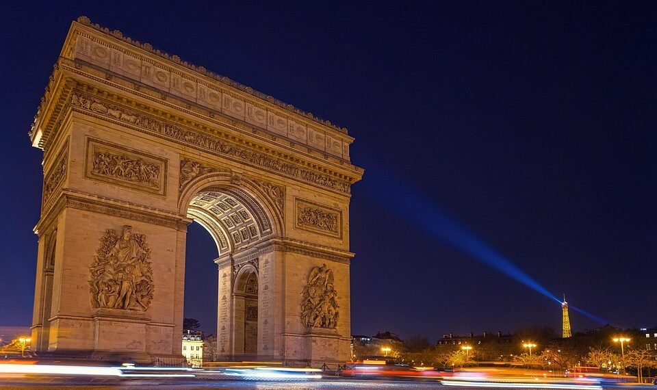 analysis of iconic opening scenes in cinema