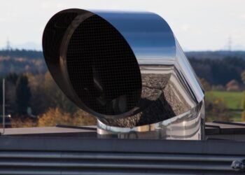 how the nervous system controls