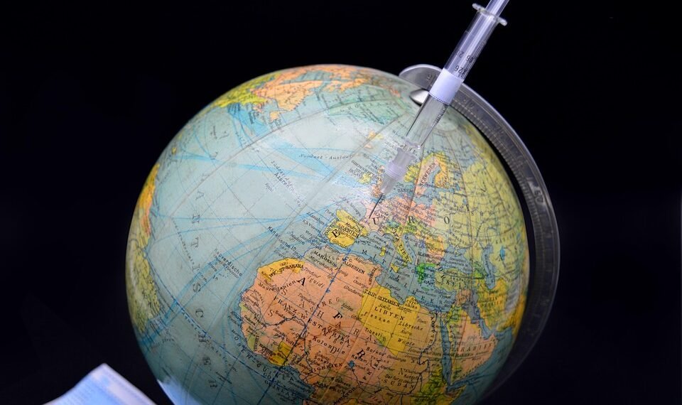 how vaccines support immunity