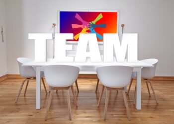 how muscles and bones work together