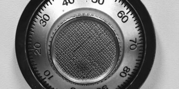 how the nervous system controls