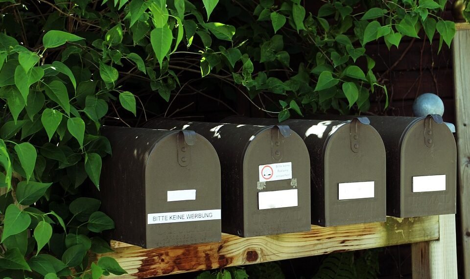 history of box office tracking and reporting