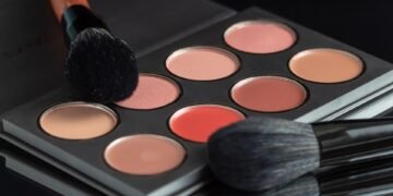 importance of color palettes in seasonal fashion