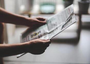 how the human brain processes information