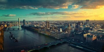 how the uk parliament works explained