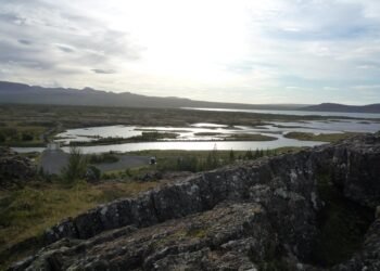 how earthquakes happen plate tectonics explained