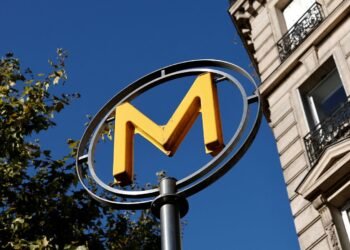 Three Women Stabbed in Paris Metro Stations: Investigation Underway