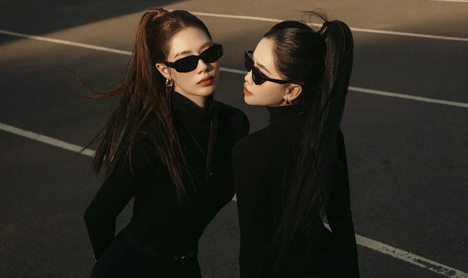 how vintage clothing is styled in modern fashion