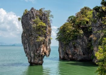 history of james bond film franchise