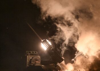 Trump: Zelenskyy Must Secure My Approval Ahead of Peace Talks