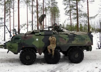 UK Armed Forces Chief Urges Readiness Amid Rising Russian Threat