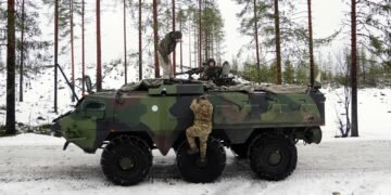 UK Armed Forces Chief Urges Readiness Amid Rising Russian Threat