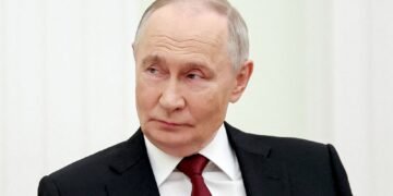 US Envoy to Meet Putin in Moscow Amid NATO's Consideration of Pre-emptive Strike