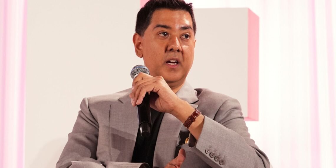 US Judge Prevents Detention of British Free Speech Advocate in Censorship Dispute