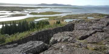 how earthquakes happen plate tectonics explained