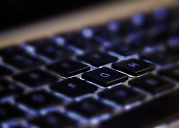 how quantum computing works at a conceptual level