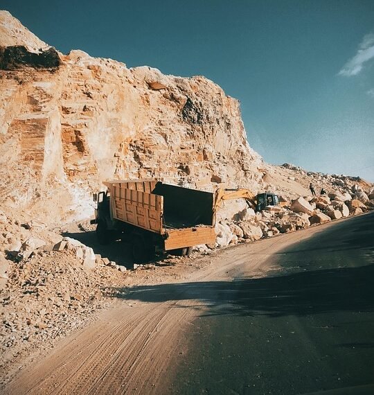 how ozone layer protects earth from radiation