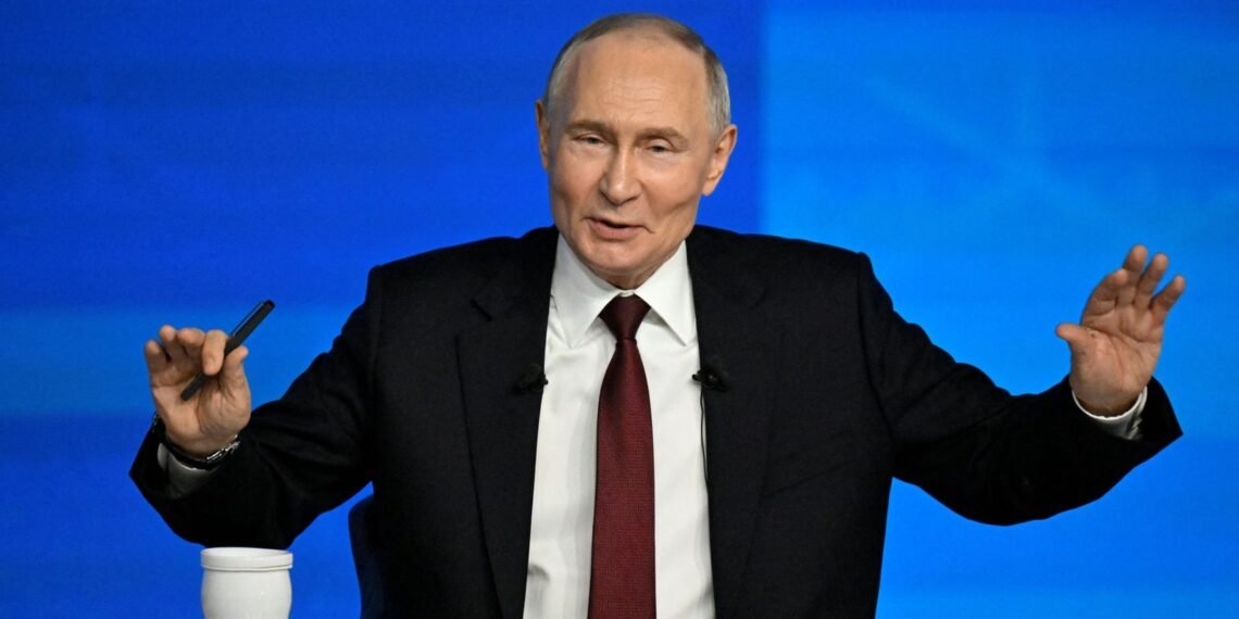 Vladimir Putin Signals No Change in Course During Annual TV Address