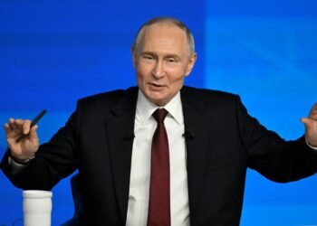 Vladimir Putin Signals No Change in Course During Annual TV Address