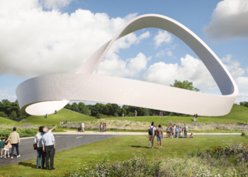£40m Christian Monument Reflects Mother's Faith and Answered Prayers