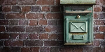 history of box office tracking and reporting