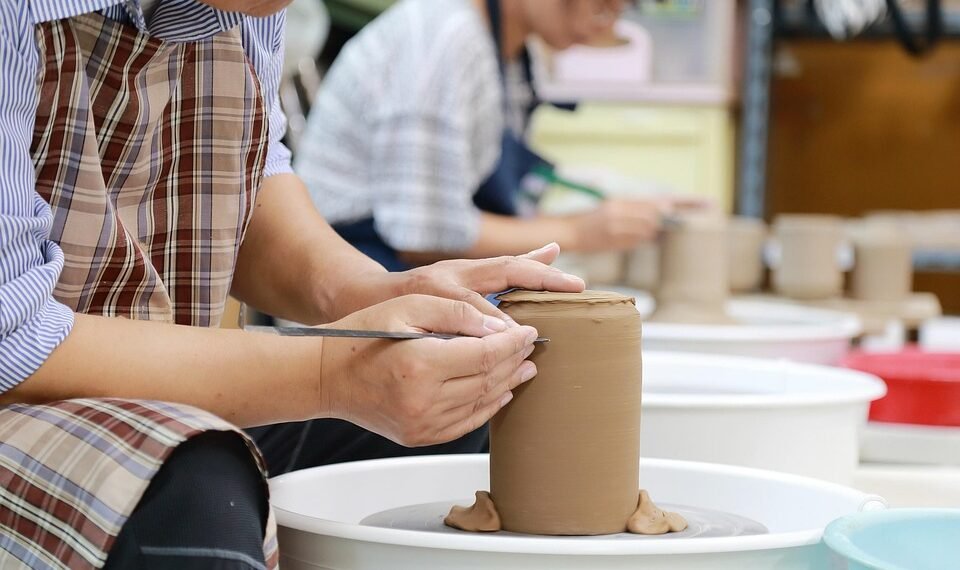 difference between machine learning and deep learning