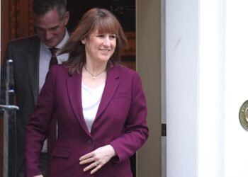 AJ Bell Chief Warns Reeves's Cash ISA Reforms May Fail to Deliver Results