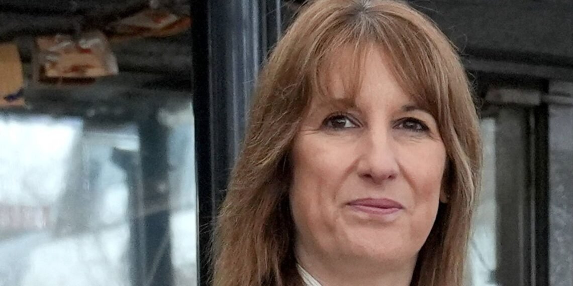 Analysis: Budget 2025 Highlights Disparities Between Workers and Pensioners