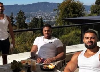 Anthony Joshua Honours Friends Lost in Tragic Nigeria Car Crash