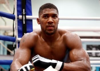 Anthony Joshua Returns to Gym Following Car Accident in Nigeria