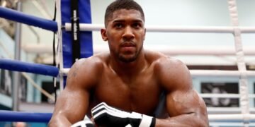 Anthony Joshua Returns to Gym Following Car Accident in Nigeria