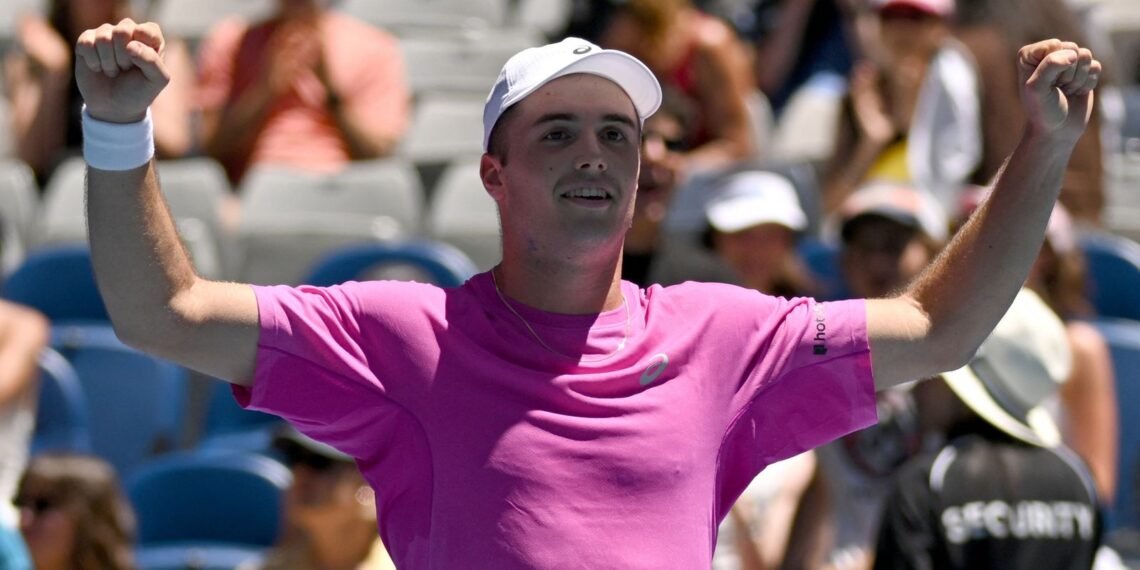 Arthur Fery Triumphs in Australian Open Debut Following Mother's Supportive Journey