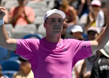 Arthur Fery Triumphs in Australian Open Debut Following Mother's Supportive Journey
