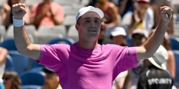 Arthur Fery Triumphs in Australian Open Debut Following Mother's Supportive Journey