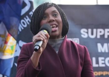 Badenoch Cautions Backbenchers Amid Growing Concerns Over Potential Defections