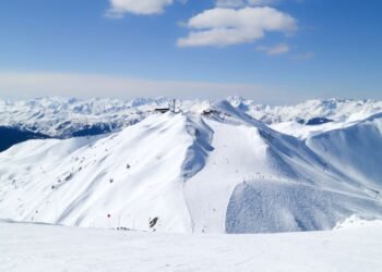British Skier Dies in Avalanche While Skiing in the French Alps