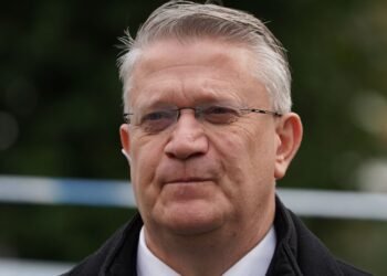Conservative MP Andrew Rosindell Joins Reform UK Party Amid Political Shift