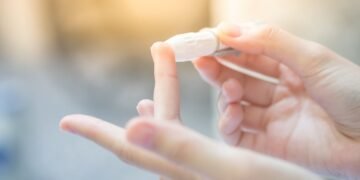 Experts Envision Revolutionary Impact of Finger Prick Blood Test on Alzheimer's Diagnosis