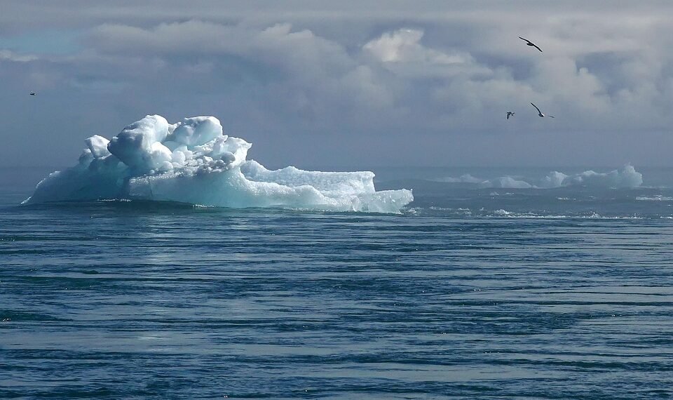 how climate affects clothing choices